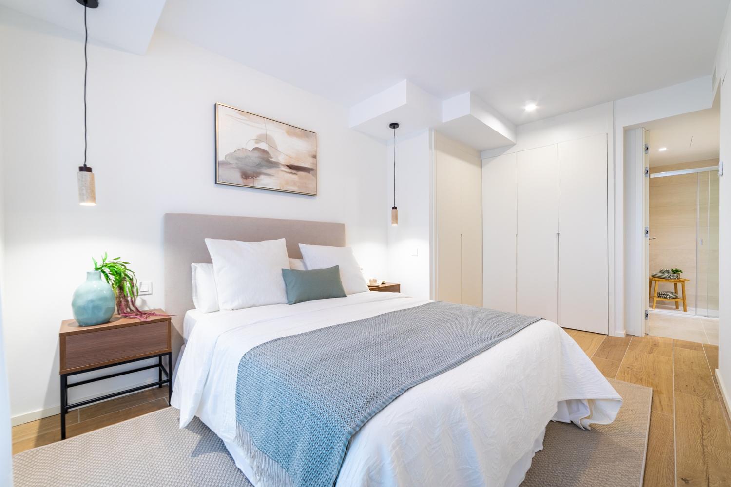 Calle_Hernandez_de_Tejada_10,_Madrid_(7_de_27)DORMITORIO_PRINCIPAL.jpg
